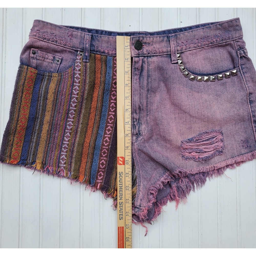 BDG High Rise Dree Cheeky Purple Acid Wash Studded Boho Denim Shorts 32 - Picture 2 of 6